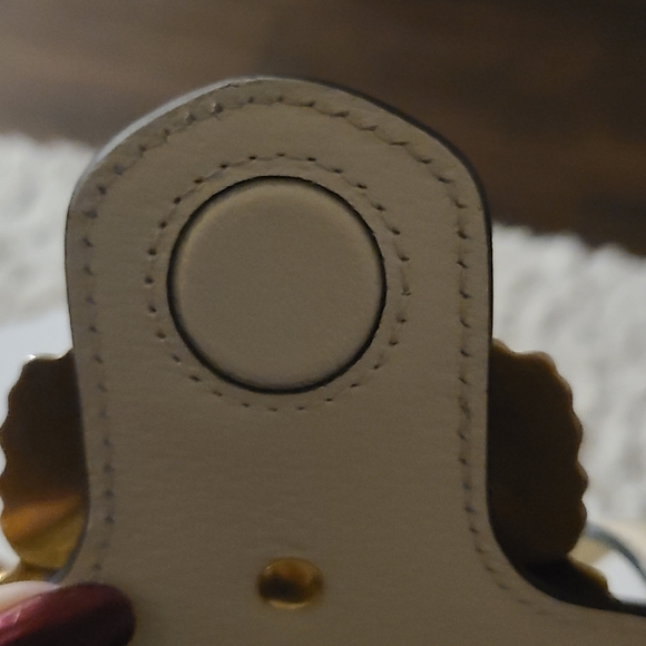 AUTHENTIC GUCCI PURSE - Picture 5 of 12